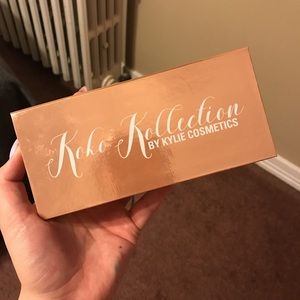 Koko Kollection pressed powder palette.